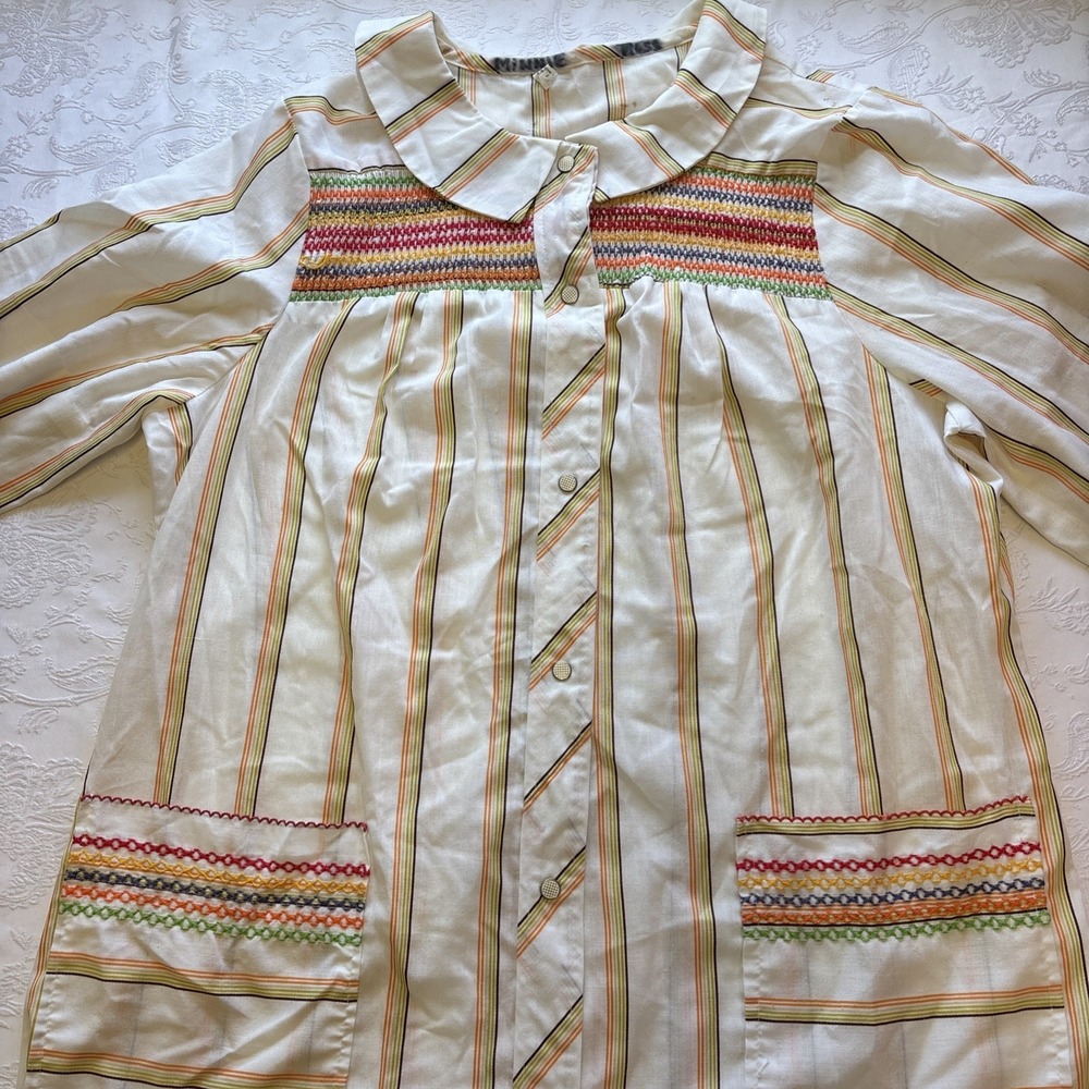 Vtg Grannycore Nightie House Dress Pearl Snap Colorful Embroidered Pockets 60s